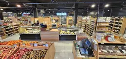 303-biocoop-meyzieu-du-grand-large-magasin-bio-epicerie-rayon-fruit-legume.webp